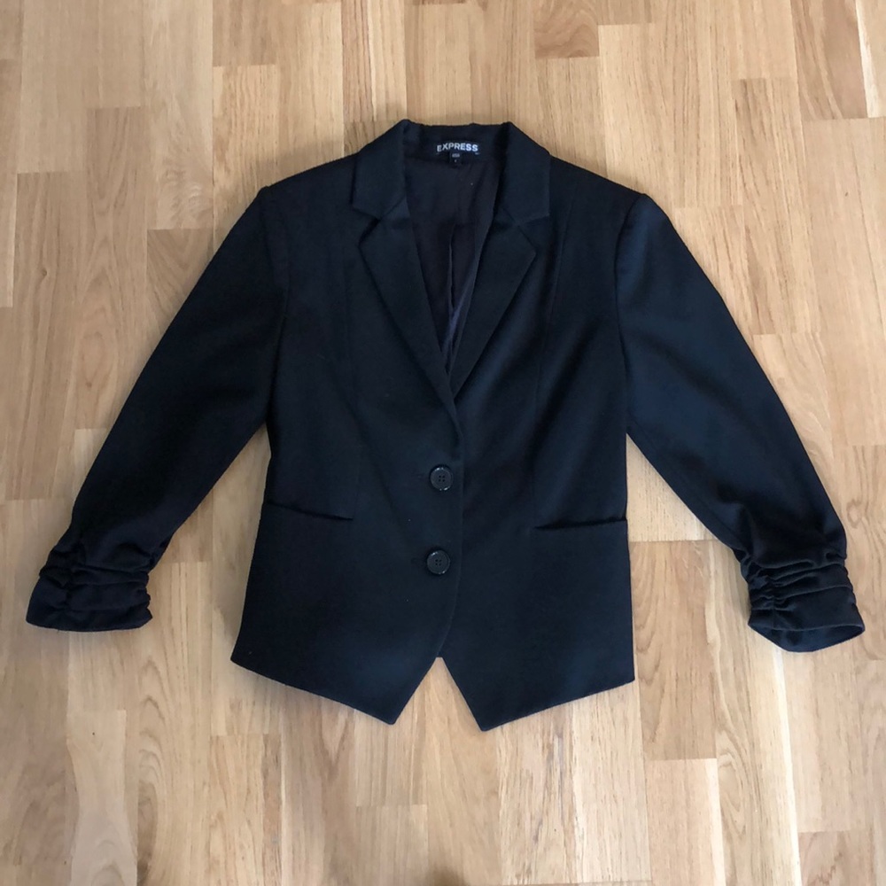 Women’s Express Black formfitting blazer